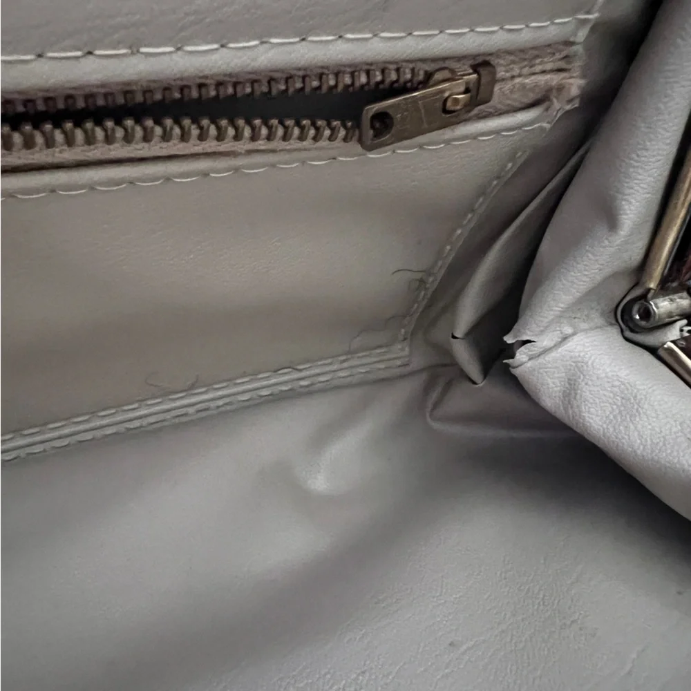 Black Handbag - Picture 3 of 4
